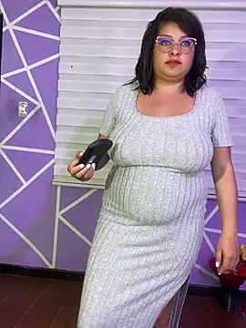 MiiaaJoness webcam