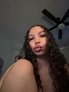 Live sex cam di nikkiloveee