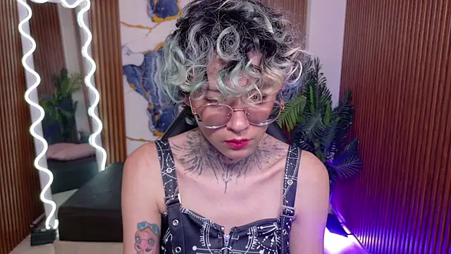 Lyra_tay webcam