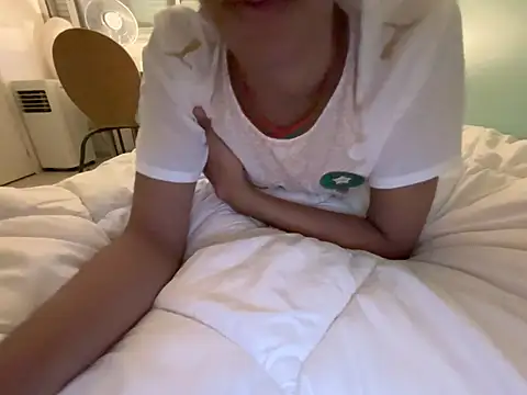Rebeu_77 live cam