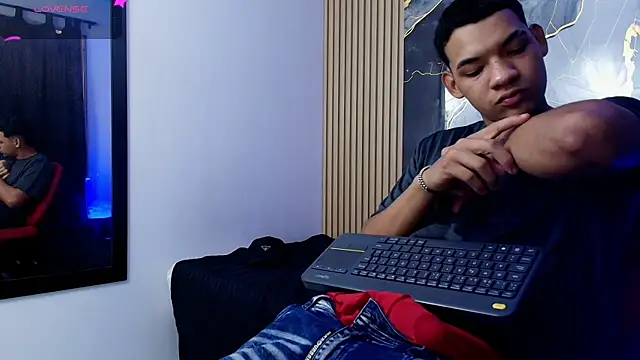 bick_jhonn webcam