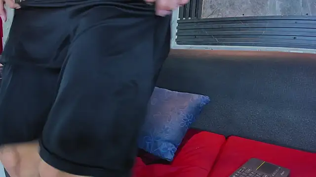 brianhot0f (M twink) - SHOW  FUL NAKED