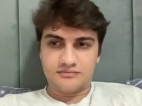 hazel_boyy (M young) - cum in front of the cam