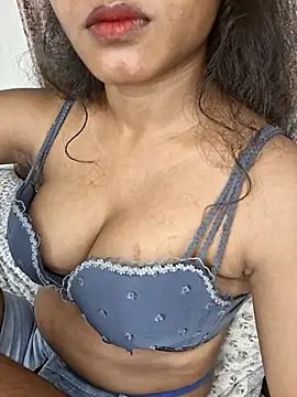 Akni_ live cam on StripChat