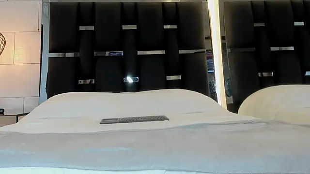 zack_dehaan webcam