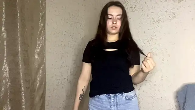 SelenaBrook live cam on StripChat