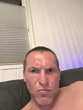 AttractiveSilk5 webcam