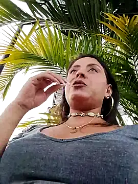 LUNAGREEN_1 live webcam show
