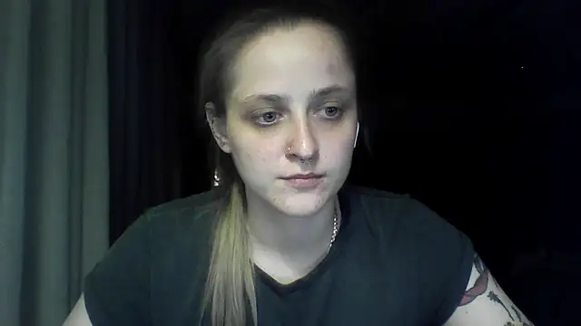LeaWetGirl webcam