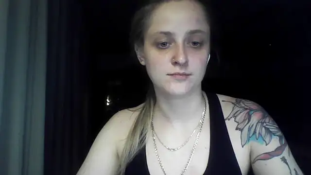 LeaWetGirl webcam
