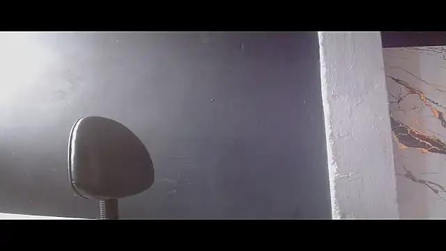 Larry-n-clouds webcam