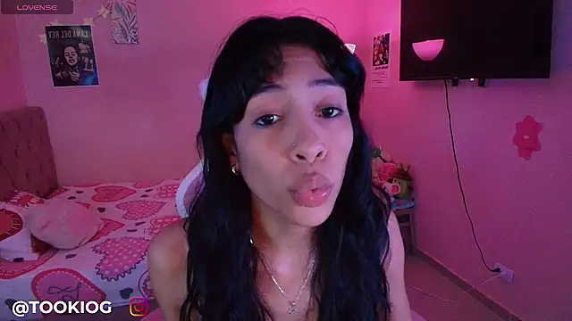 TOOKIOG_ live cam on StripChat