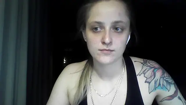 LeaWetGirl webcam