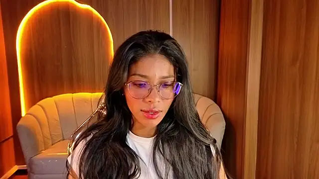 Alina_b_ webcam
