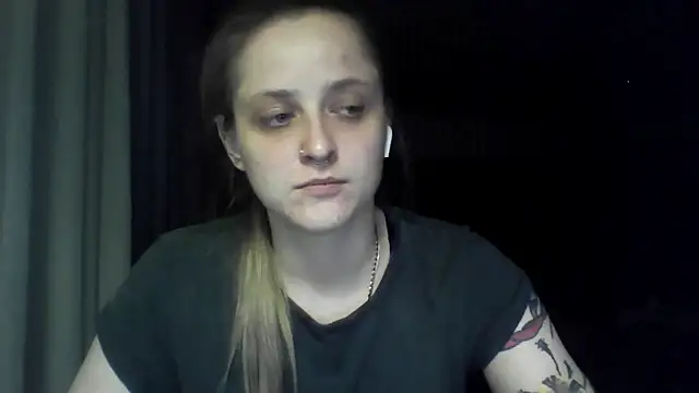 LeaWetGirl webcam