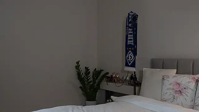 ella_twinkl webcam