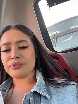 sara_fun (F young) - Shh in bus public make me crazy , cum