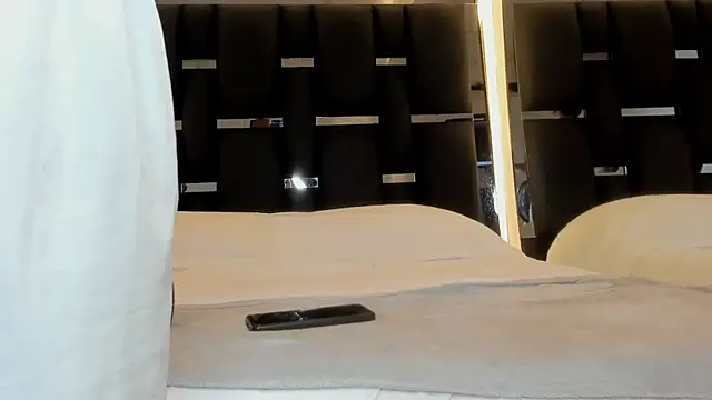 zack_dehaan webcam