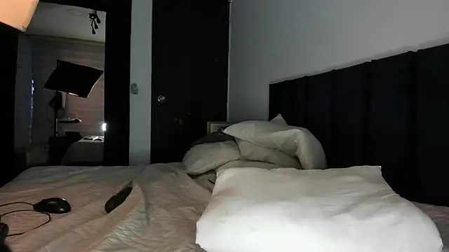 melanie_roux__ webcam
