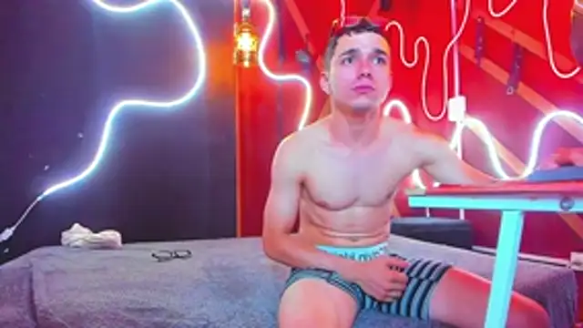 ZoeANDAlex_ webcam