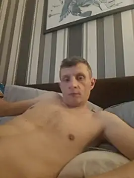 bigdmasked - BigDmasked's free webcam - UK Sex Cams