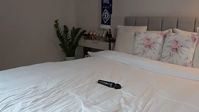 ella_twinkl webcam