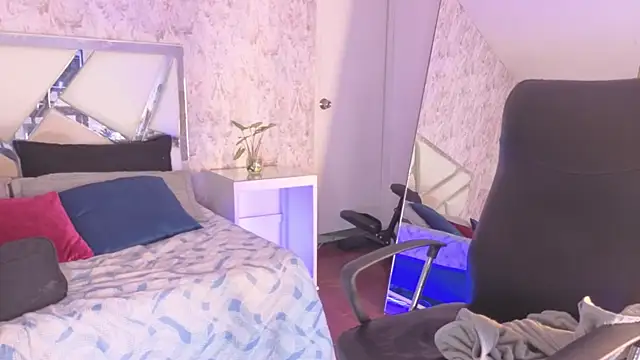 dave_eliot (M twink) - flash ass with oil