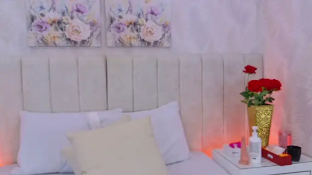 saralugo - SaraLugo's free webcam - UK Sex Cams