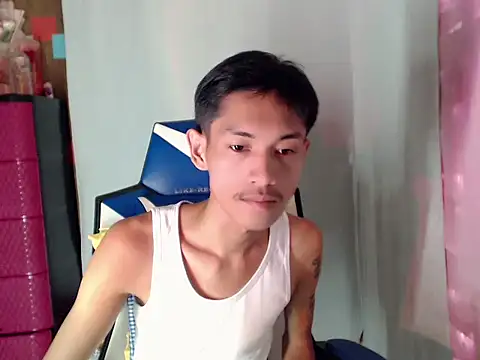 riks_tyler (Ask my age) - reach my goals to get me naked and cum