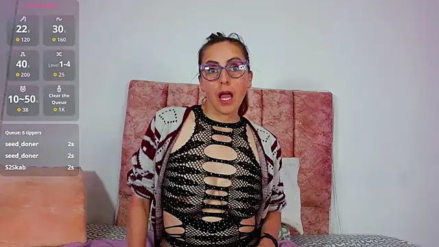 Ava_Raye live cam on StripChat