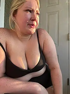 PiggyRose webcam