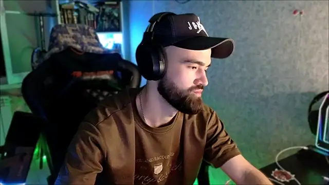 _Serious_Man webcam