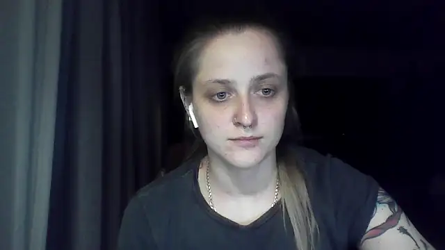 LeaWetGirl webcam