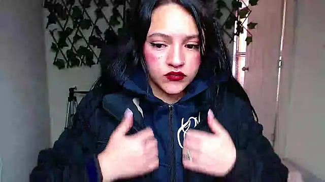 Violettasquirt webcam