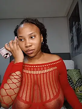 DrippinCaramelCutie webcam