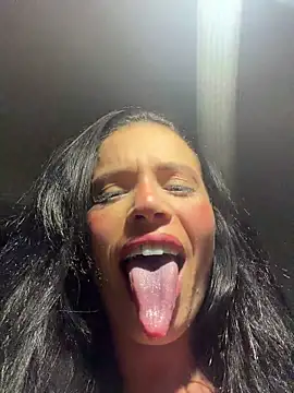 Rafaellaz live webcam show