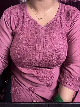DarlingRuby live cam on StripChat