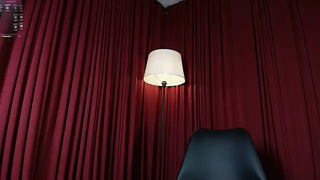 Alice-blaker live cam on StripChat