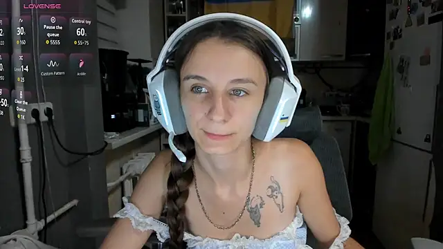 _Nika_Kik live webcam show