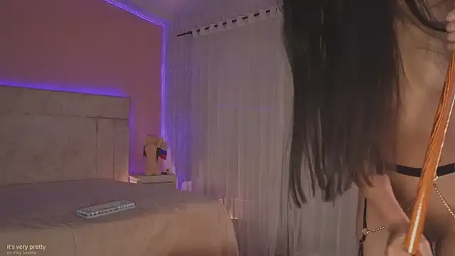 VeronicaMartiin live webcam show