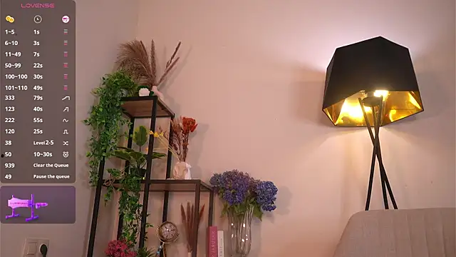 MiaBanger live webcam show
