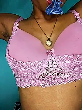 cute_simmy0 webcam