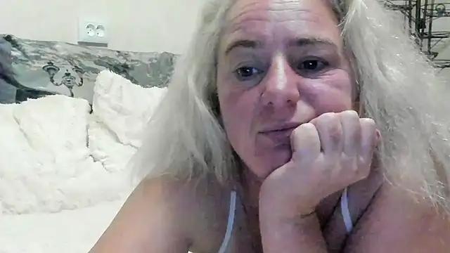 KittyMur live webcam show