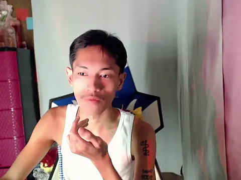 riks_tyler (Ask my age) - reach my goals to get me naked and cum