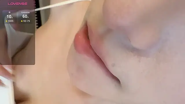 Robin-o3 live webcam show