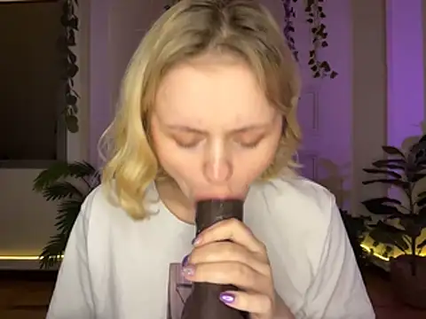 MoonIvy_ live webcam show