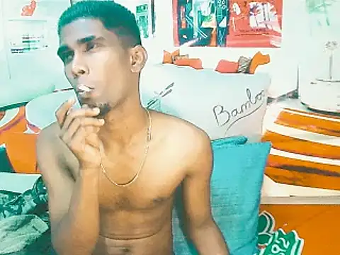 IndianThuggin live cam on StripChat