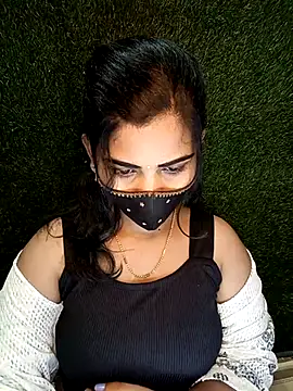 Nithyatamil live webcam show