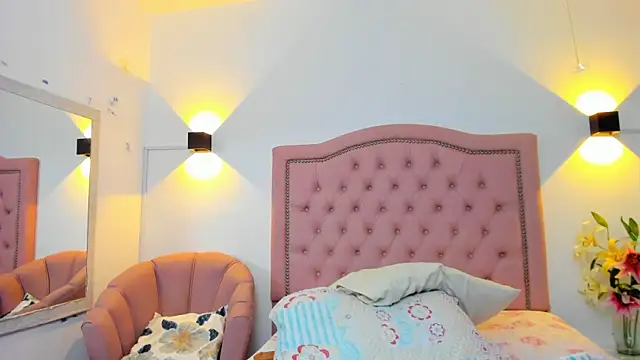 Molyrestrepo live webcam show