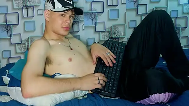 LoganSteel_ webcam